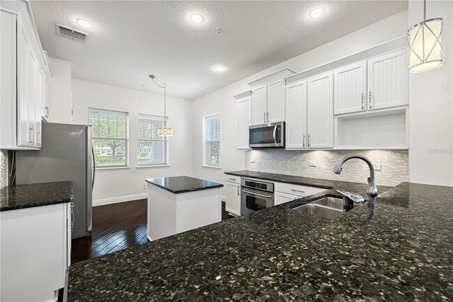 Building Photo - 5338 Ardsdale Ln