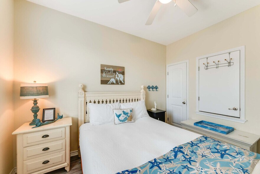 Building Photo - 15213 Beach Way Dr