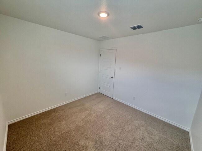 Building Photo - 8904 Little Leaf Mullberry Dr