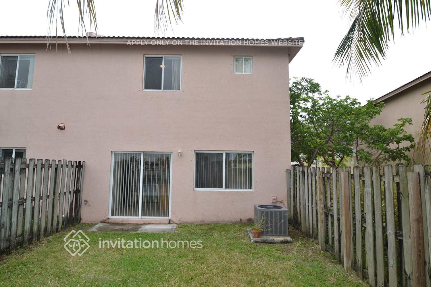Building Photo - 17768 SW 139th Ct