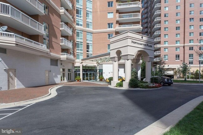 Building Photo - 3101 N Hampton Dr