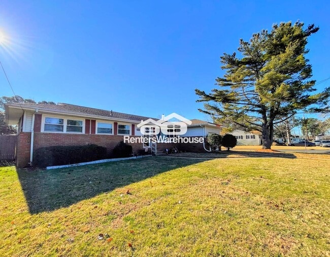 Building Photo - 5801 Townley Ave