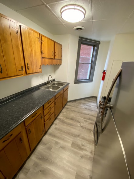 Building Photo - 420 High St