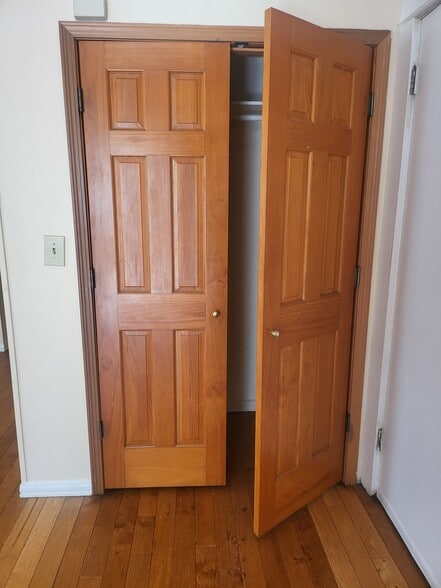 Master Bedroom Closet - 6110 S Kimbark Ave