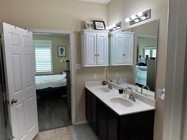 Building Photo - 755 Hoot Owl Ln S