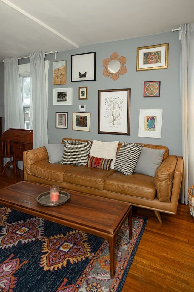 Building Photo - 3935 Oak Park Pl