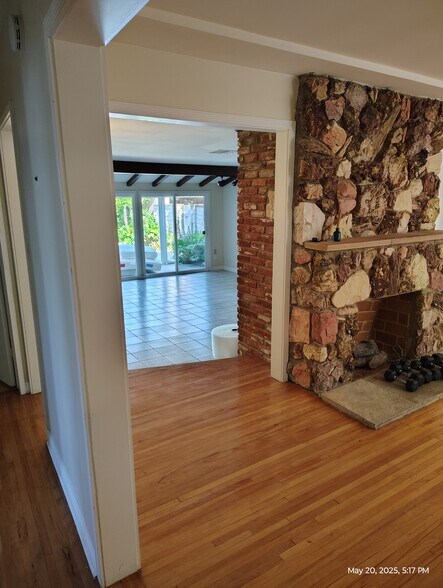 Building Photo - 4734 Allott Ave