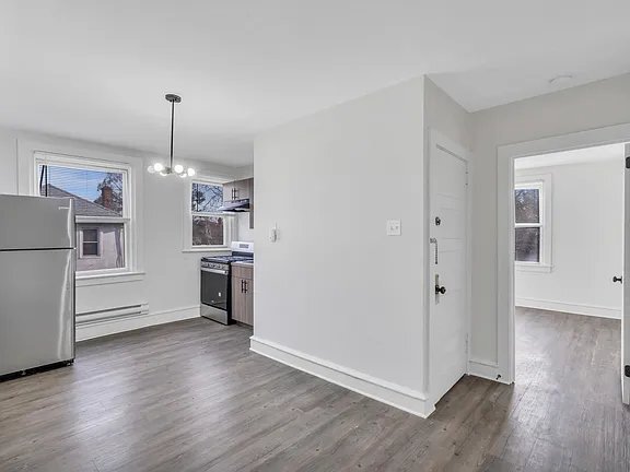 Building Photo - 409 Kerper St