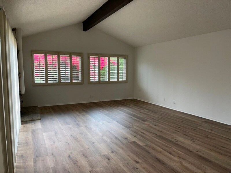 Building Photo - 22913 Juniper Ave