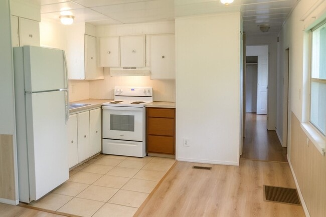 Building Photo - 2 Bedroom, 2 Bath Manufactured Home in Zep...