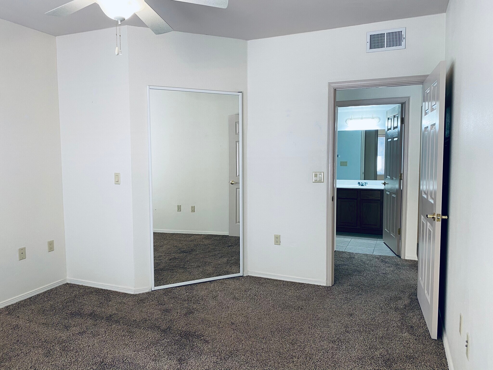 Building Photo - 3650 Morning Star Dr