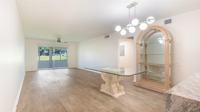 Building Photo - 3203 Portofino Point