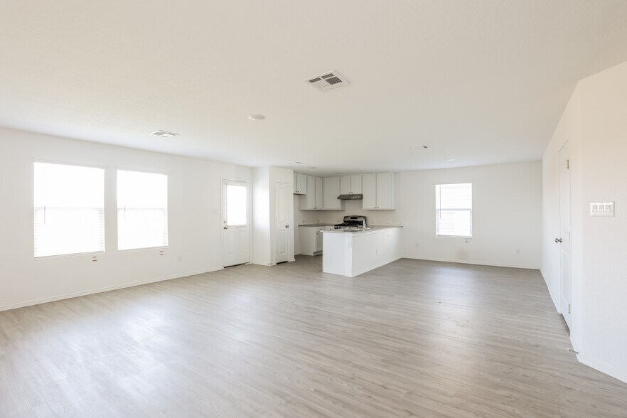 Building Photo - 411 Filibusters Trail