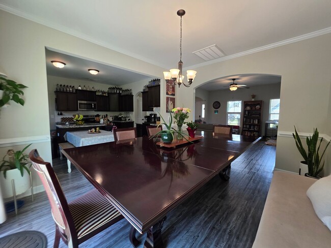 Building Photo - Spacious & Stylish Living Near Camp Lejeune with Expansive Fenced Backyard