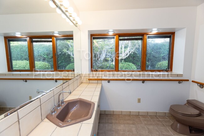 Building Photo - Charming Mid-Century Home | 4BR, 3BA | 2,424 Sq Ft | 8,400 Sq Ft Lot | Prime La Jolla Location**$...