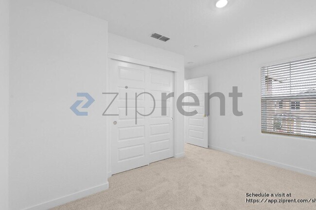 Building Photo - 8492 Anker Wy