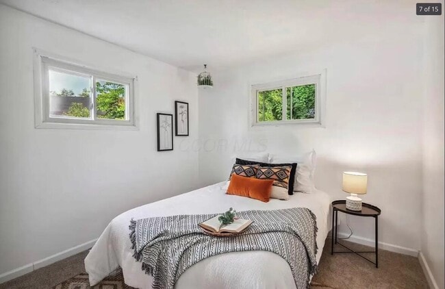 Building Photo - 1644 Eastbrook Dr S