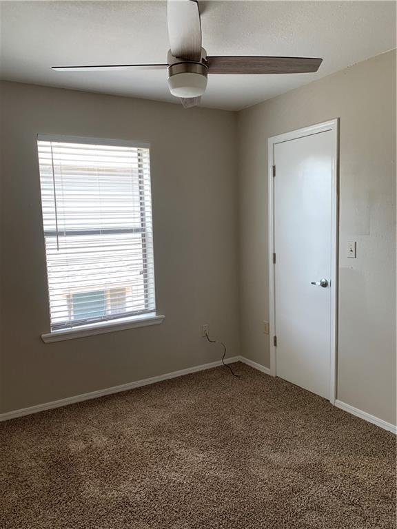 Building Photo - 302 Fairway Cir