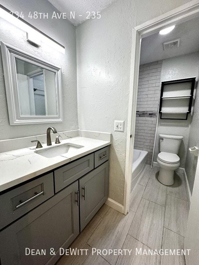 Building Photo - 334 48th Ave N