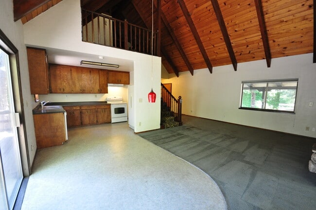 Building Photo - 23660 Ontario Dr