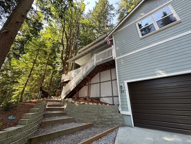 Building Photo - Sudden Valley - 4 Bed 3 Bath home