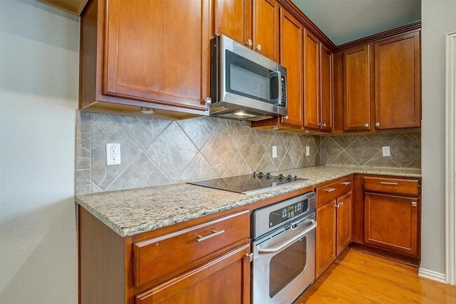 Building Photo - 1721 Castle Creek Dr