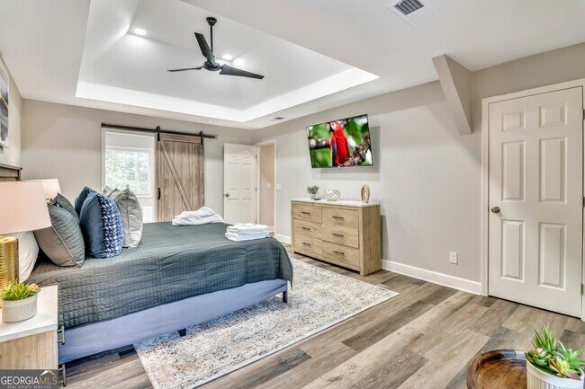 Building Photo - 2145 Lindley Ln