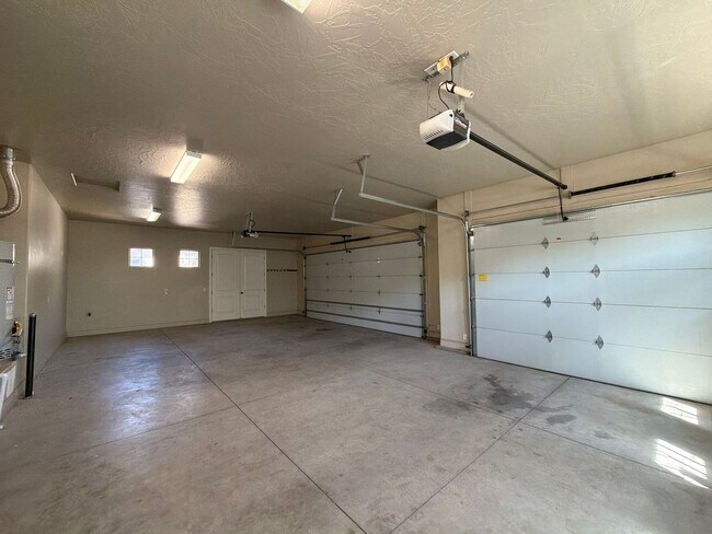 Building Photo - 1145 W 2400 S