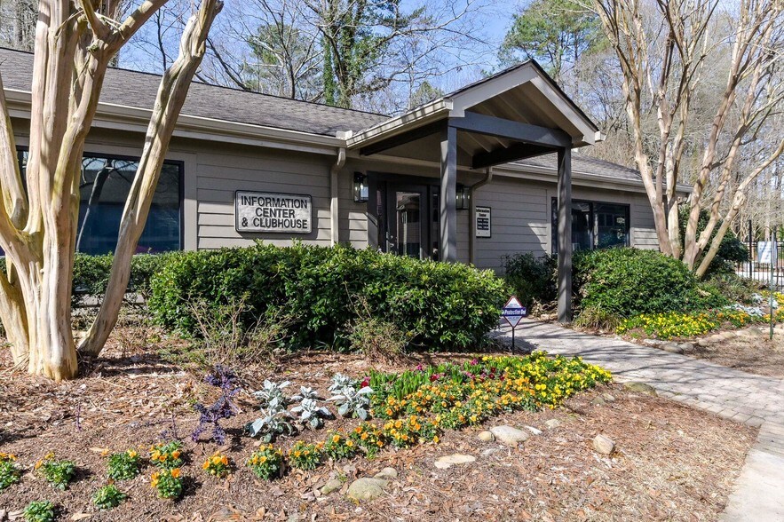 Valley Brook Crossing Apartments 777 Valley Brook Rd Decatur GA 30033