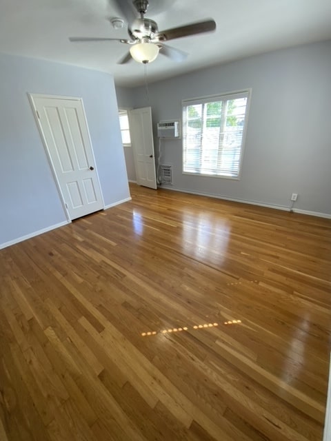 Bedroom - 2028 3/4 Argyle Ave