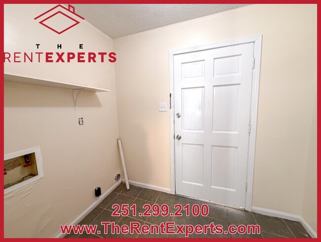 Building Photo - 4790 Gold Dr