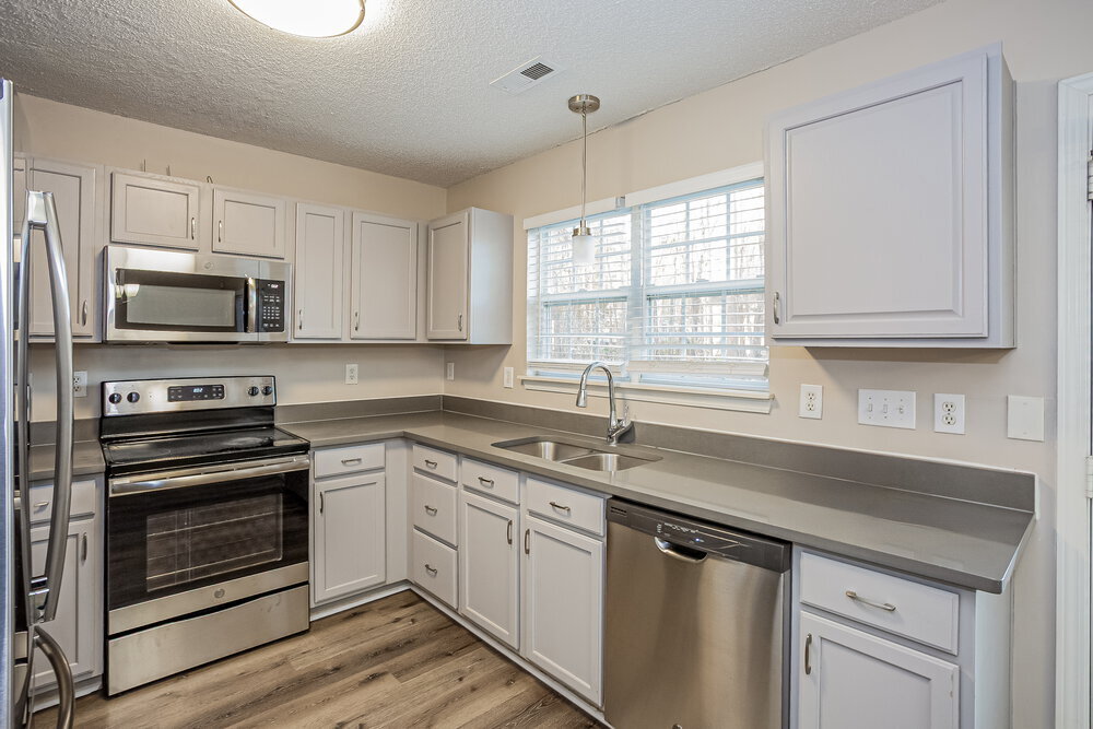 Building Photo - 8631 Bodkin Ct