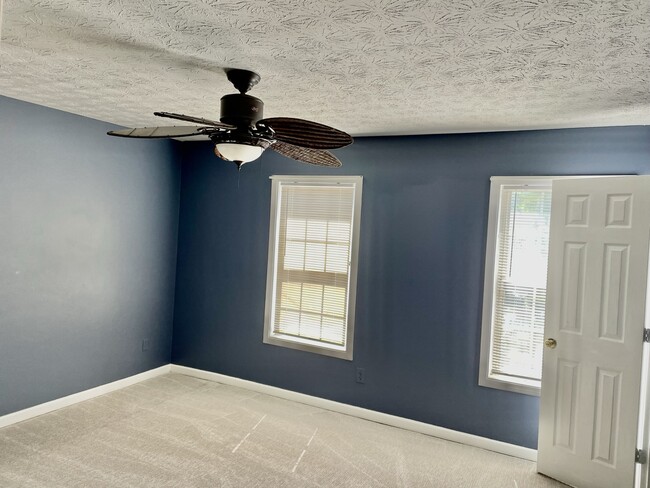 Building Photo - 117 Davis Mill Ct
