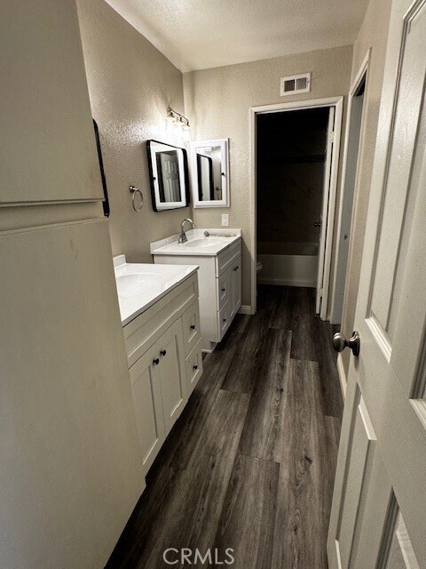 Building Photo - 2104 S Mountain Ave