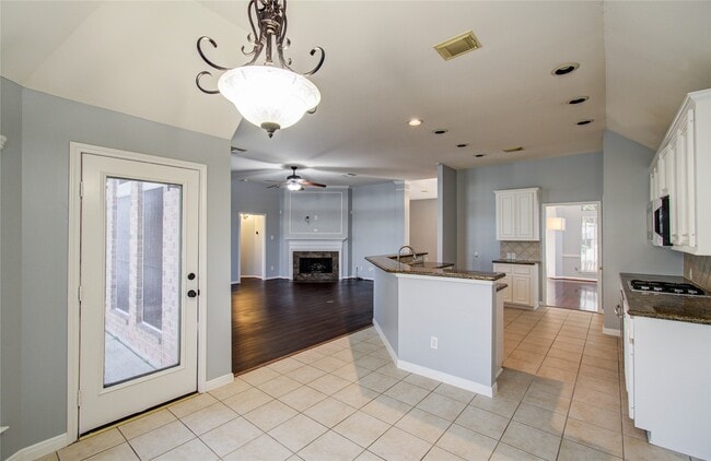 Building Photo - 14731 Raven Hollow Ln
