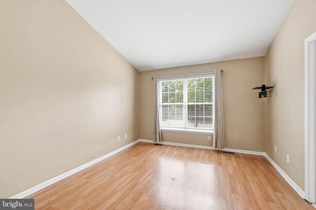 Building Photo - 445 Tuvira Ln