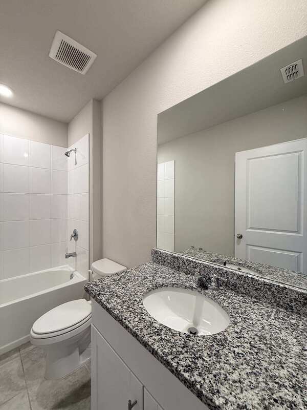 Building Photo - 3410 Bonsilva St