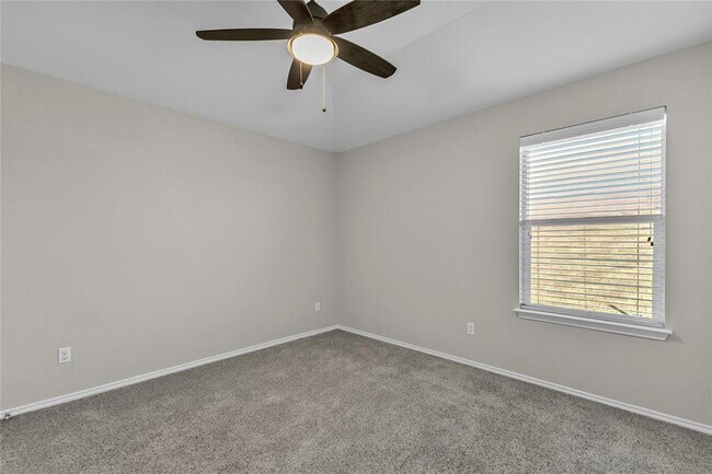 Building Photo - 709 Vaughn St