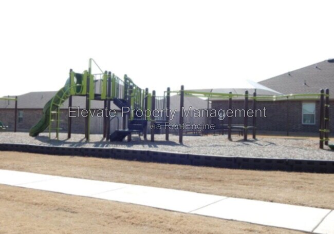 Building Photo - 2210 Starwood Wy