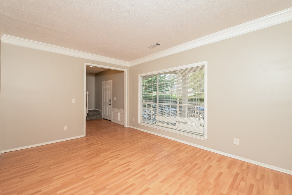 Building Photo - 700 Ashton Ln