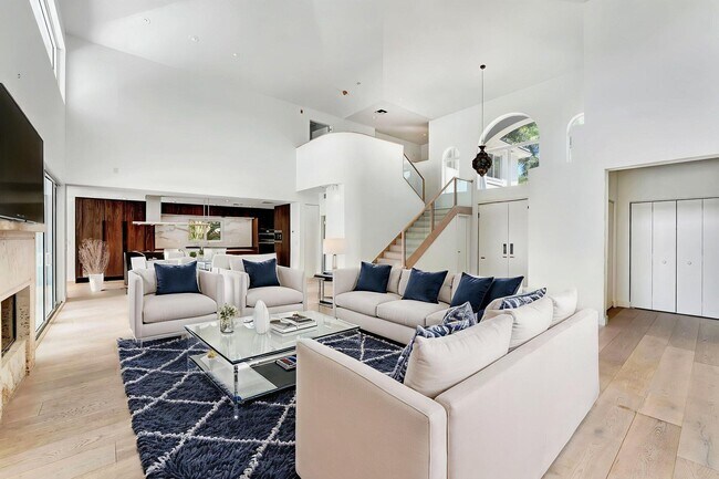 Building Photo - 1026 Seasage Dr