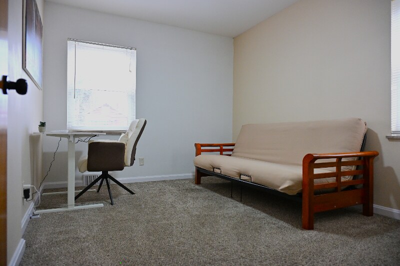 Building Photo - 21 Lake St