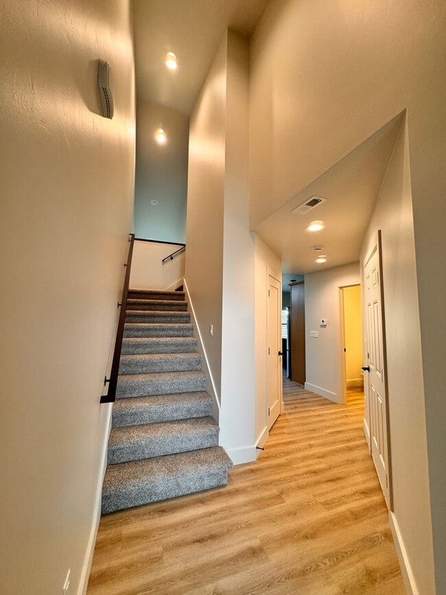 Building Photo - Modern, Spacious 3-Bedroom Townhome in the...