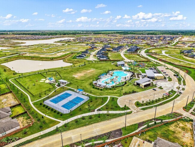 Building Photo - 2487 Solaris Bnd Dr