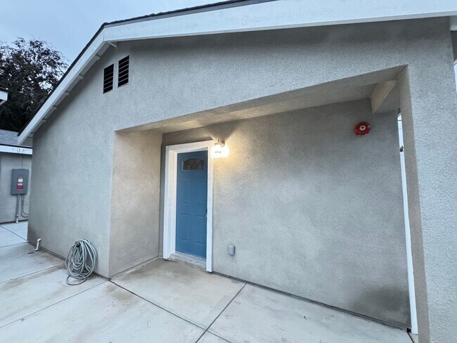 Building Photo - Stunning 2Bd/2Ba New Build in Riverside!