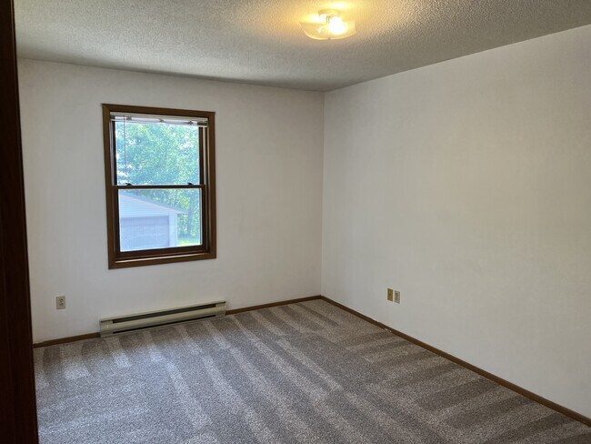 Building Photo - 1509 Devney Dr