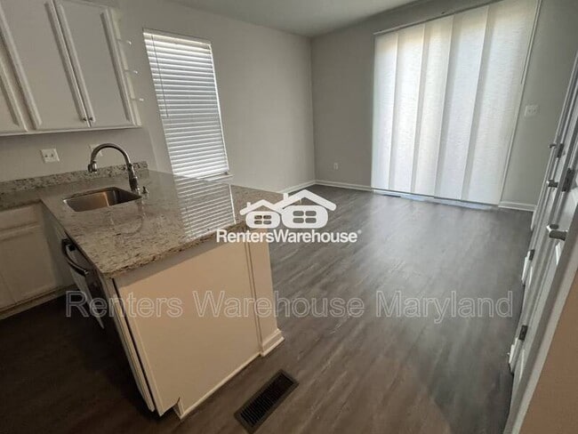 Building Photo - 201 S Macon St.