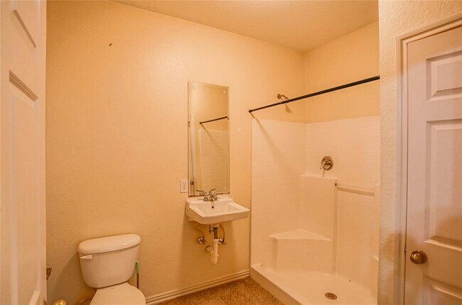 Building Photo - 9400 Bellaire Blvd