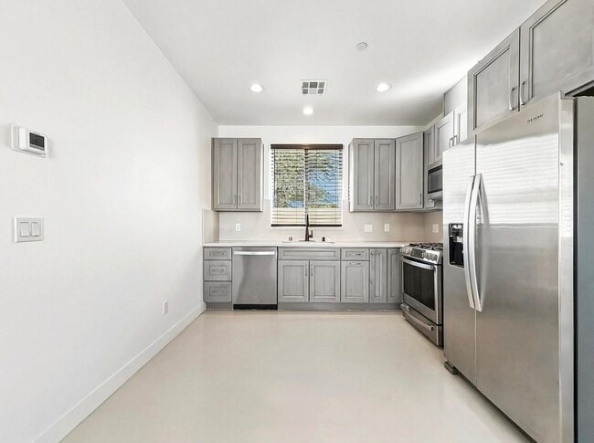 Building Photo - 33059 Rancho Vista Dr