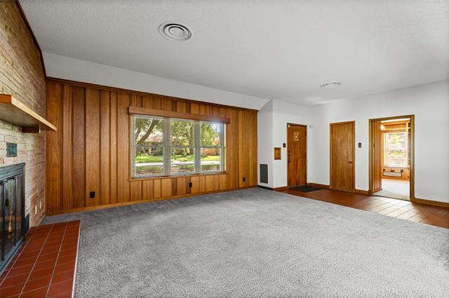 Building Photo - 945 Sam Dealey Dr